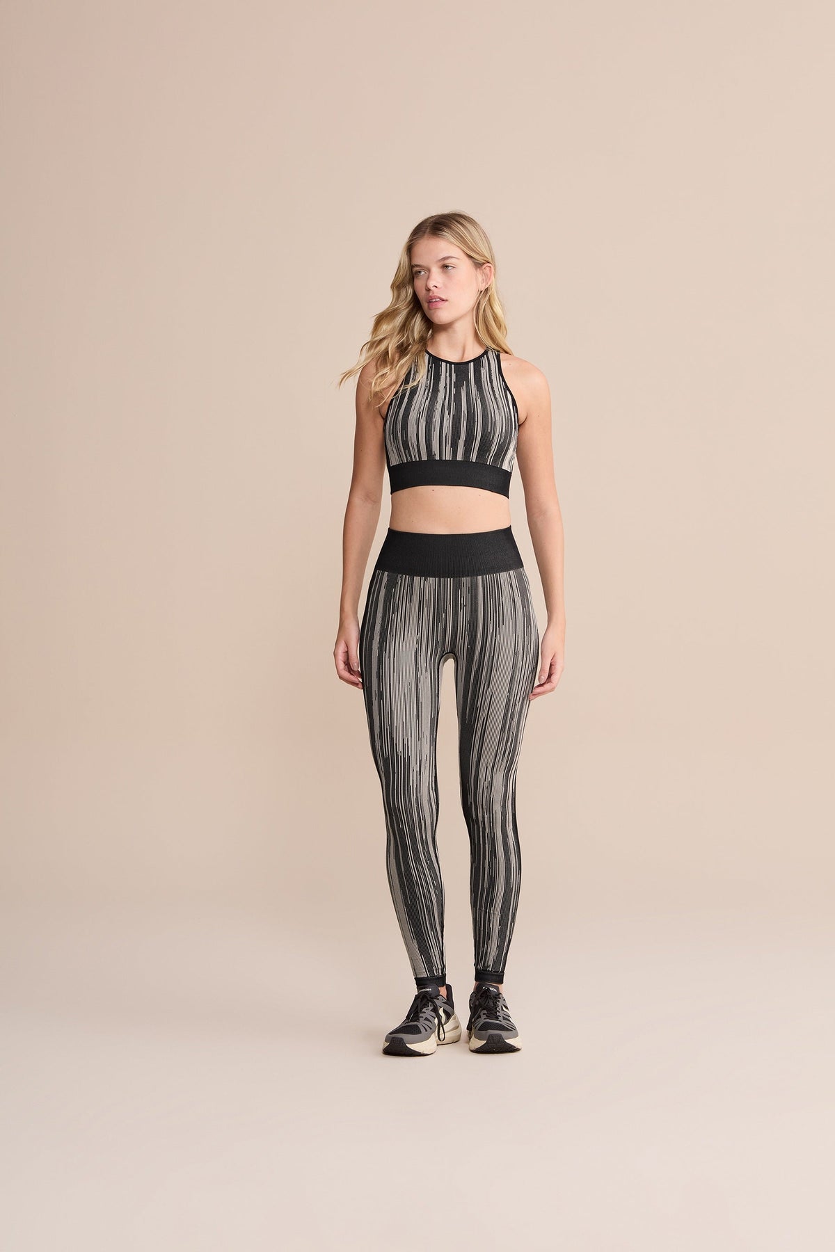 Mix LIVE! Seamless Knit® Sports Bra